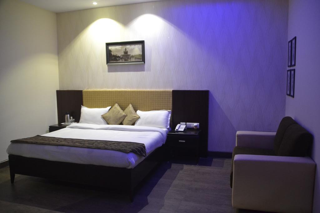 Hotel Shrinath Palace Orchha Room photo